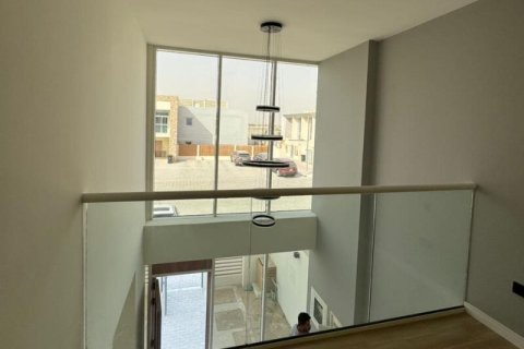Villa à louer à Rukan, Dubai, EAU 2 chambres, 79 m2 № 685495 - photo 4