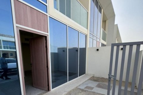 Villa à louer à Rukan, Dubai, EAU 2 chambres, 79 m2 № 685495 - photo 18