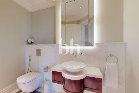 Apartamento para arrendamento em Downtown Dubai (Downtown Burj Dubai), Dubai, EAU 4 quartos, 264 m2 № 642780 - foto 19