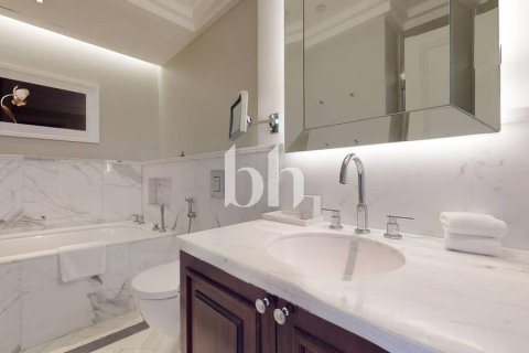 Apartamento para arrendamento em Downtown Dubai (Downtown Burj Dubai), Dubai, EAU 4 quartos, 264 m2 № 642780 - foto 16
