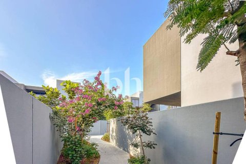 Townhouse in Tilal City, Sharjah, UAE 3 bedrooms, 218 sq.m. № 642783 - photo 5