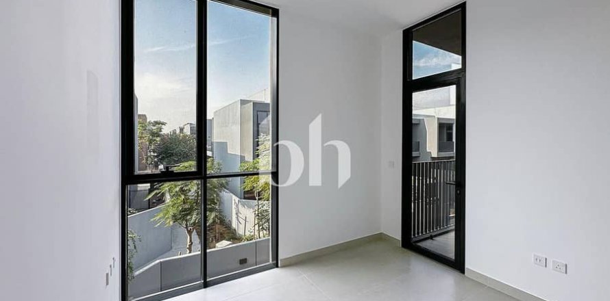 Townhouse in Tilal City, Sharjah, UAE 3 bedrooms, 218 sq.m. № 642783