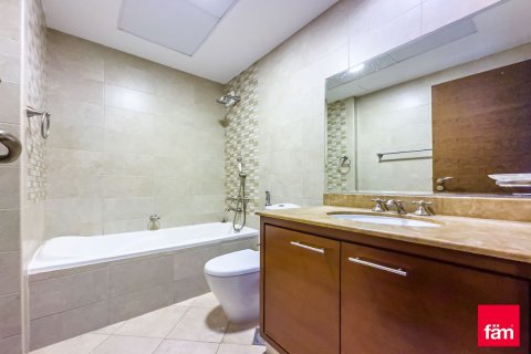 Apartment in Dubai, UAE 3 bedrooms, 242.9 sq.m. № 699724 - photo 15