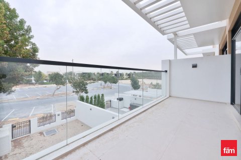 Řadový dům v Dubai, SAE 4 ložnice, 180 m² Č.: 695211