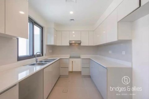 Villa para arrendamento em Dubai Hills Estate, Dubai, EAU 4 quartos, 210 m2 № 697403 - foto 8