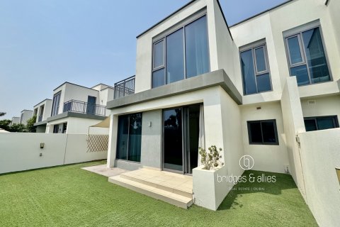 ویلا برای اجاره در Dubai Hills Estate، Dubai، امارات متحده عربی 4 خوابه ، 294 متر مربع ، شماره 697403 - تصویر 2