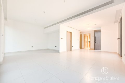 Villa para arrendamento em Tilal Al Ghaf, Dubai, EAU 4 quartos, 258 m2 № 697407 - foto 3