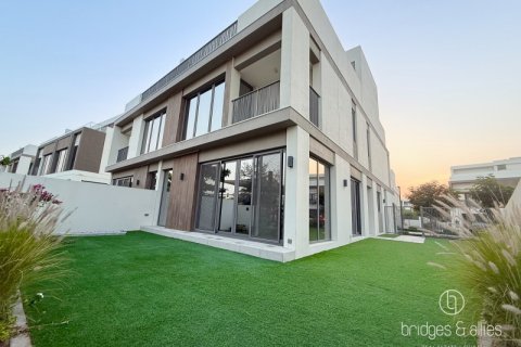 Βίλα σε Tilal Al Ghaf, Dubai, ΗΑΕ 4 υπνοδωμάτια, 258 τ.μ. Αρ. 697407