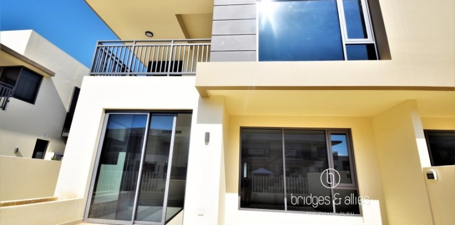 Villa em Dubai Hills Estate, Dubai, EAU 3 quartos, 285 m2 № 697402