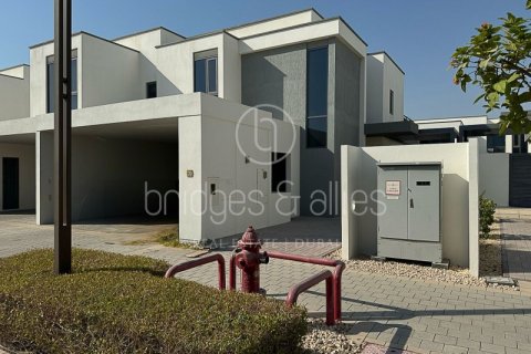 Villa para arrendamento em Dubai Hills Estate, Dubai, EAU 4 quartos, 272 m2 № 697404 - foto 13