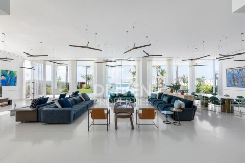 Vila u Jumeirah, Dubai, UAE 5 spavaćih soba, 1602.76 m2 Br. 741641 - fotografija 2