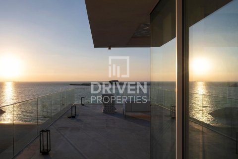 Vila u Jumeirah, Dubai, UAE 5 spavaćih soba, 1602.76 m2 Br. 741641 - fotografija 17