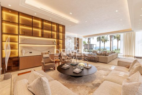 Vila u Jumeirah, Dubai, UAE 5 spavaćih soba, 1487.75 m2 Br. 741639 - fotografija 2