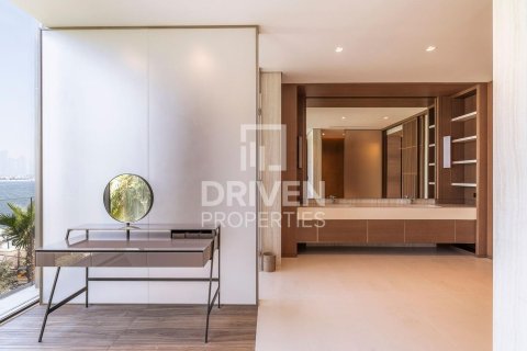 Vila u Jumeirah, Dubai, UAE 5 spavaćih soba, 1487.75 m2 Br. 741639 - fotografija 20