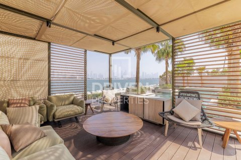 Vila u Jumeirah, Dubai, UAE 5 spavaćih soba, 1487.75 m2 Br. 741639 - fotografija 28