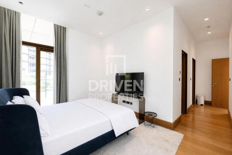 Vila u Jumeirah, Dubai, UAE 6 spavaćih soba, 2703.57 m2 Br. 741640 - fotografija 12