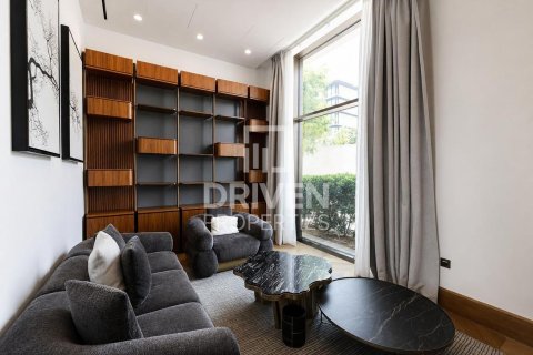 Vila u Jumeirah, Dubai, UAE 6 spavaćih soba, 2703.57 m2 Br. 741640 - fotografija 7