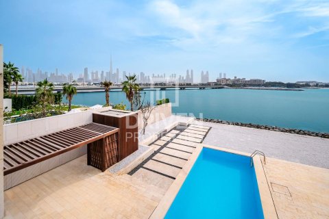 Villa i Jumeirah, Dubai, UAE 5 soveværelser, 1774.54 kvm № 741643