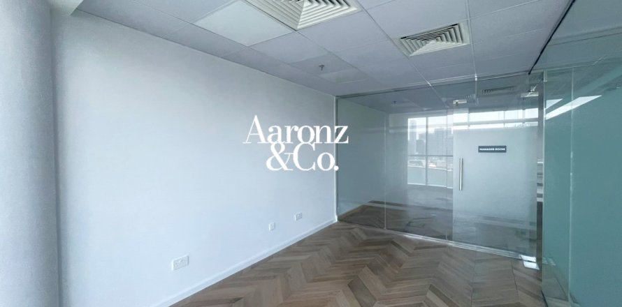 Toimisto Business Bay, Dubai, Arabiemiraatit 92 m2 № 719361