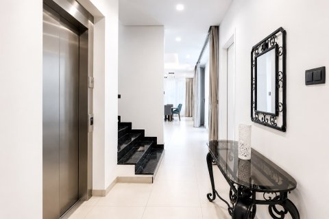 Üürile anda villa asukohaga Jumeirah Village Triangle, Dubai, AÜE: 5 magamistoaga, 0.54 m² Nr 749864 - pilt 4