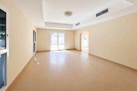 Villa in Dubai Silicon Oasis, UAE 3 bedrooms, 368.25 sq.m. № 749867 - photo 3