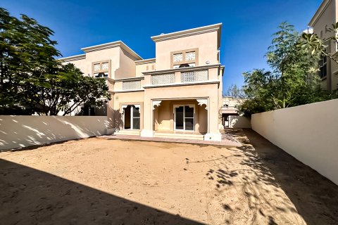 Villa in Dubai Silicon Oasis, UAE 3 bedrooms, 368.25 sq.m. № 749867 - photo 12