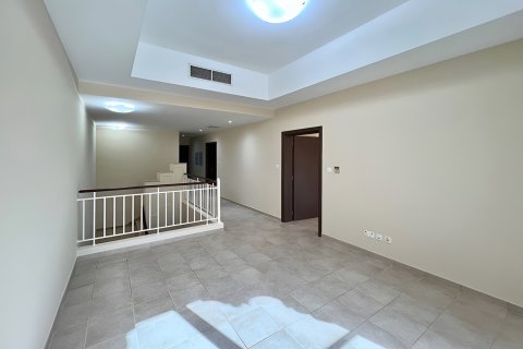 Villa in Dubai Silicon Oasis, UAE 3 bedrooms, 368.25 sq.m. № 749867 - photo 4