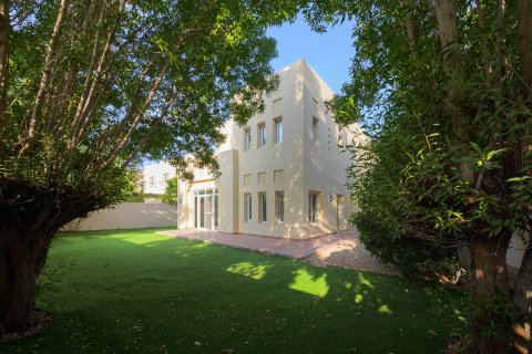 Vila u Arabian Ranches, Dubai, UAE 360.06 m2, 4 spavaćih soba Br. 768803