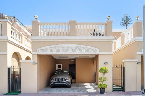 Kaupunkipientalo Jumeirah Village Circle, Dubai, Arabiemiraatit 3 makuuhuonetta, 247.43 m2 № 768806 - kuva 26