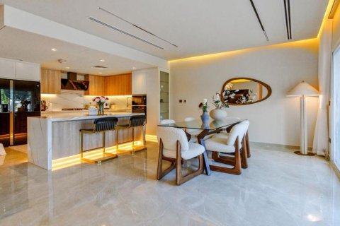 Kaupunkipientalo Jumeirah Village Circle, Dubai, Arabiemiraatit 3 makuuhuonetta, 247.43 m2 № 768806 - kuva 11