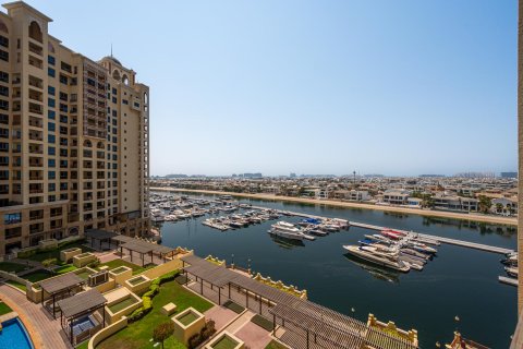 Apartment in Palm Jumeirah, Dubai, UAE 2 bedrooms, 161.18 sq.m. № 768808 - photo 3