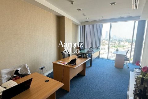 Üürile anda kontor asukohaga Business Bay, Dubai, AÜE: 189 m² Nr 766389 - pilt 4