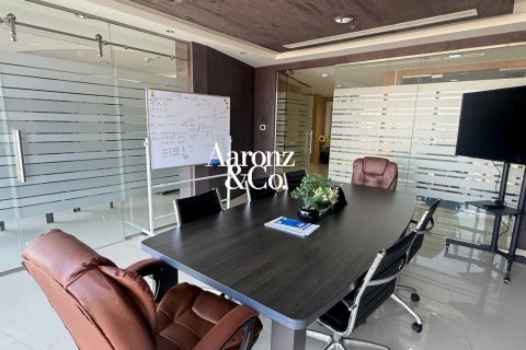 Üürile anda kontor asukohaga Business Bay, Dubai, AÜE: 189 m² Nr 766389 - pilt 6