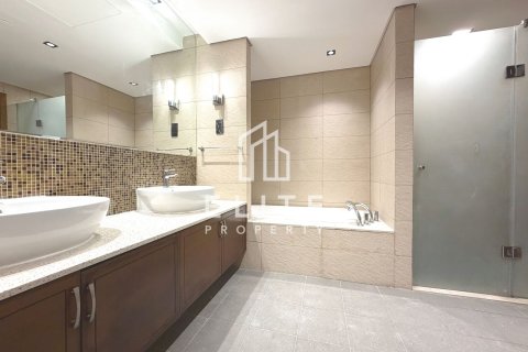 Apartment in Palm Jumeirah, Dubai, UAE 3 bedrooms, 227 sq.m. № 736562 - photo 18