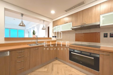 Apartment in Palm Jumeirah, Dubai, UAE 3 bedrooms, 227 sq.m. № 736562 - photo 6