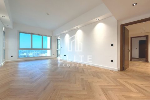 Apartment in Palm Jumeirah, Dubai, UAE 3 bedrooms, 227 sq.m. № 736562 - photo 2