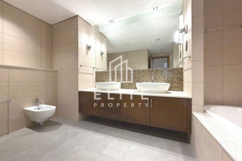 Apartment in Palm Jumeirah, Dubai, UAE 3 bedrooms, 227 sq.m. № 736562 - photo 11