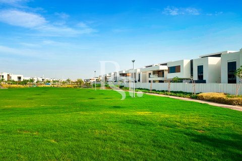 Terreno en venta en Yas Island, Abu Dhabi, EAU 1546 m2 № 717200 - foto 6
