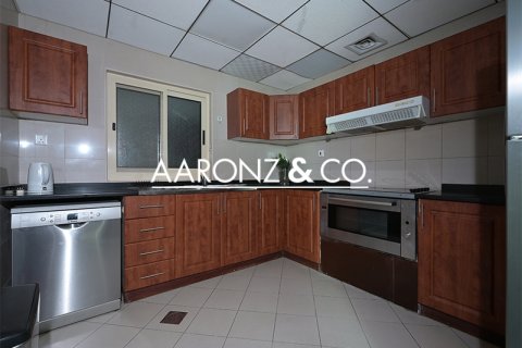 Apartman u gradu Jumeirah Lake Towers, Dubai, UAE 2 spavaće sobe, 102 m2 Br. 695367 - Slika 10