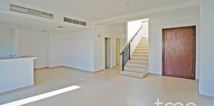 Villa in Town Square, Dubai, VAE: 3 Schlafzimmer, 194.72 m2 Nr. 733808