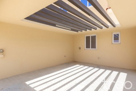 Вилла Dubai Land, Дубай, БАӘ-да 2 жатын бөлмелер, 166.2 м² № 758843 - фото 11
