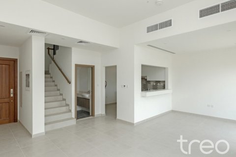 Вилла Dubai Land, Дубай, БАӘ-да 2 жатын бөлмелер, 166.2 м² № 758843 - фото 2