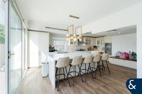 Müüa villa asukohaga Arabian Ranches, Dubai, AÜE: 5 magamistoaga, 465 m² Nr 697801 - pilt 6