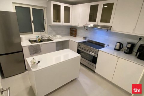 Dubai, BAE’de kiralık daire 2 yatak odası, 98 m² No 705973 - fotoğraf 10