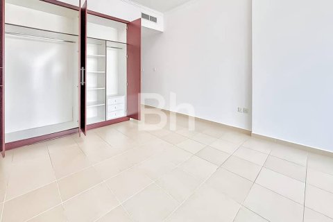 Apartment til leje i Jumeirah Lake Towers, Dubai, UAE 2 soveværelser, 90 kvm № 643176 - foto 9