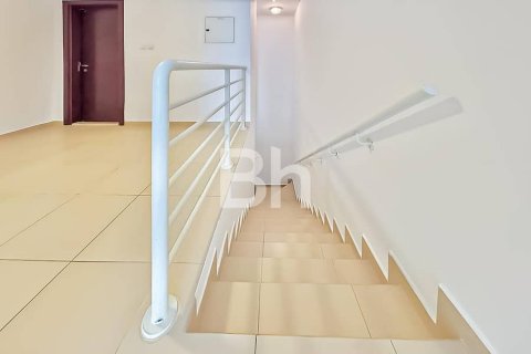 Apartment til leje i Jumeirah Lake Towers, Dubai, UAE 2 soveværelser, 90 kvm № 643176 - foto 7
