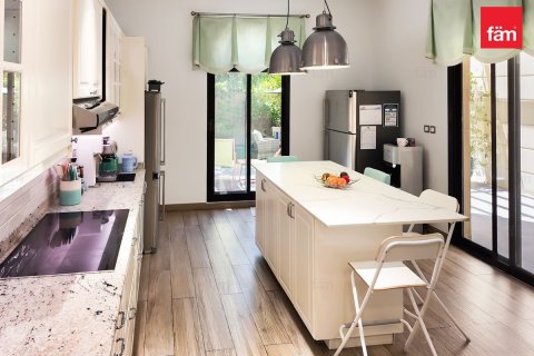 Dubai, BAE’de kiralık sıra ev 4 yatak odası, 309.4 m² No 721173 - fotoğraf 8