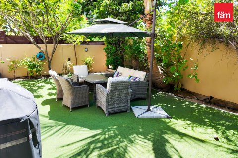 Dubai, BAE’de kiralık sıra ev 4 yatak odası, 309.4 m² No 721173 - fotoğraf 24