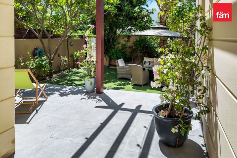 Dubai, BAE’de kiralık sıra ev 4 yatak odası, 309.4 m² No 721173 - fotoğraf 28