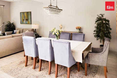 Dubai, BAE’de kiralık sıra ev 4 yatak odası, 309.4 m² No 721173 - fotoğraf 4
